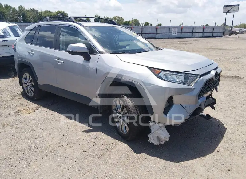 2019 Toyota RAV4 photo