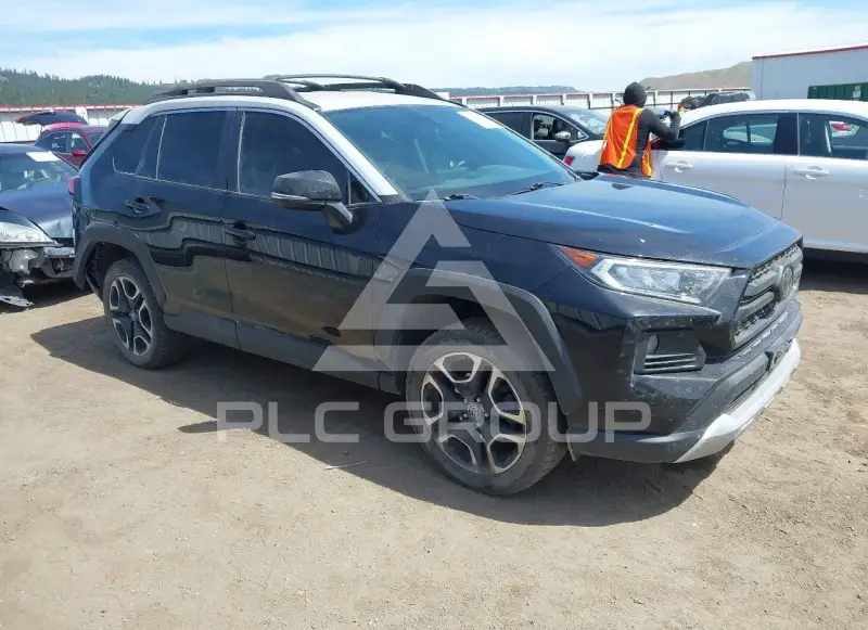 2019 Toyota RAV4 фото