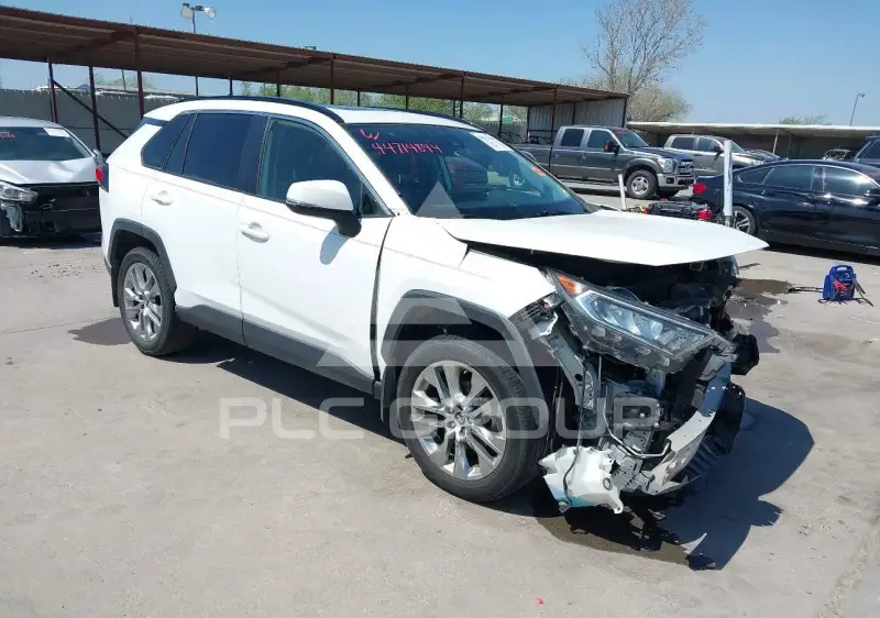 2019 Toyota RAV4 фото