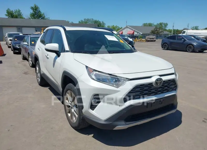 2019 Toyota RAV4 фото