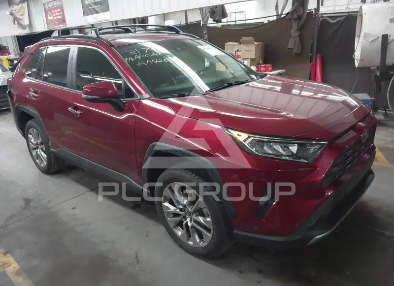 2019 Toyota RAV4 фото
