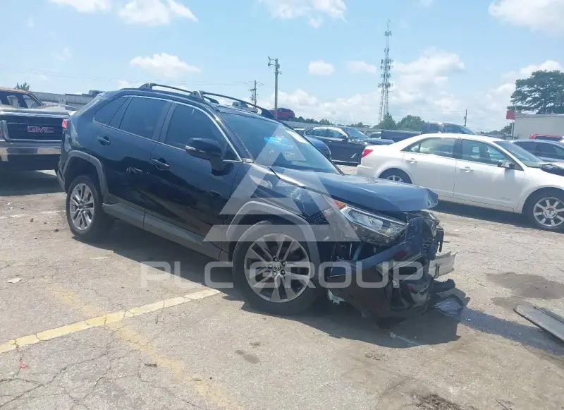 2019 Toyota RAV4 фото
