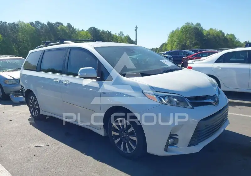 2019 Toyota SIENNA photo