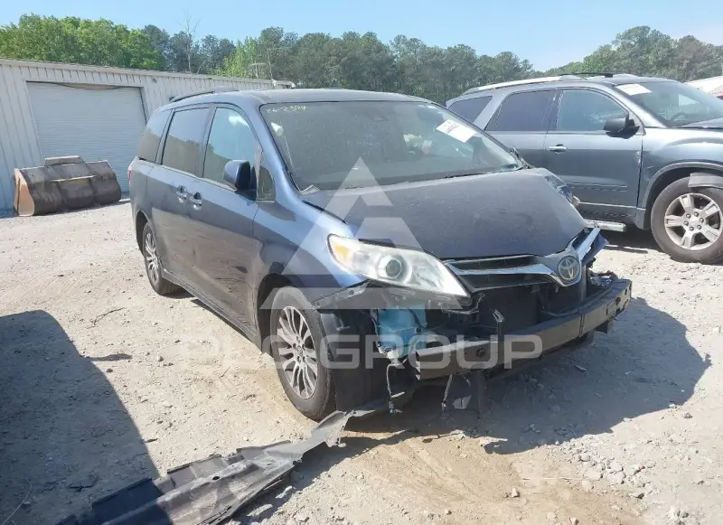 2019 Toyota SIENNA photo