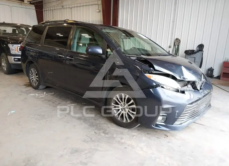 2019 Toyota SIENNA фото