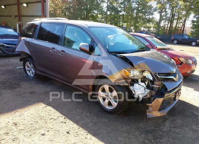 2019 Toyota SIENNA фото