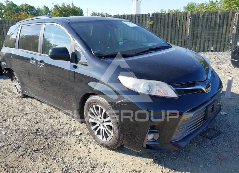 2019 Toyota SIENNA фото