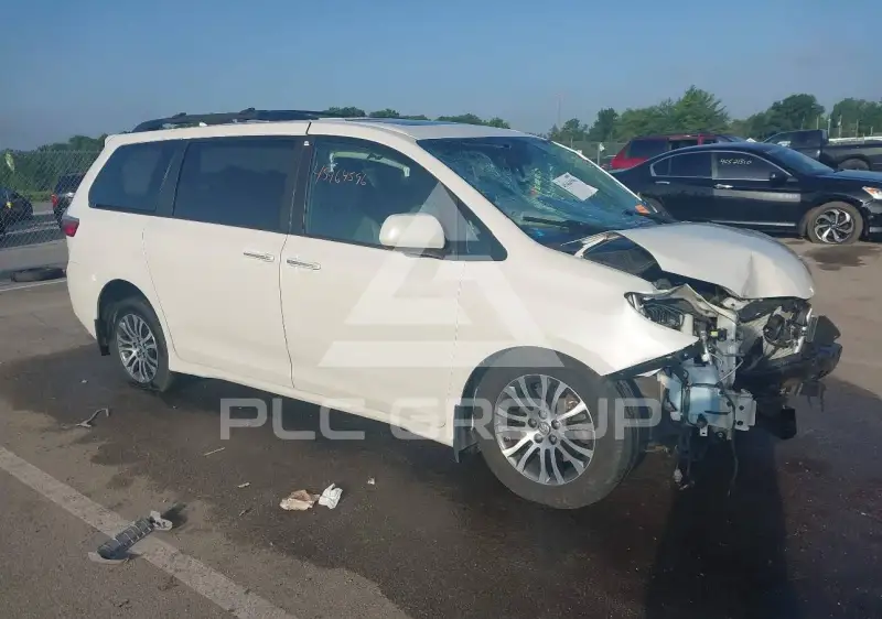 2019 Toyota SIENNA фото