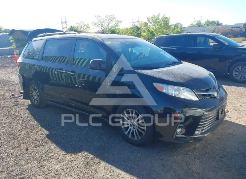 2019 Toyota SIENNA фото