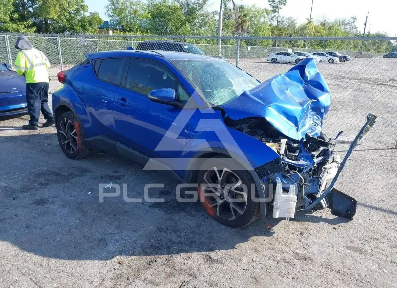 2019 Toyota C-HR photo