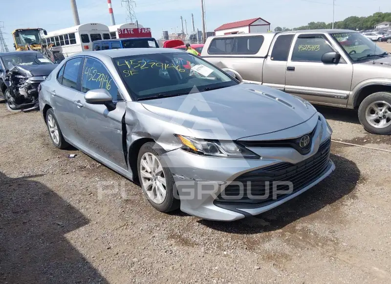 2019 Toyota CAMRY фото