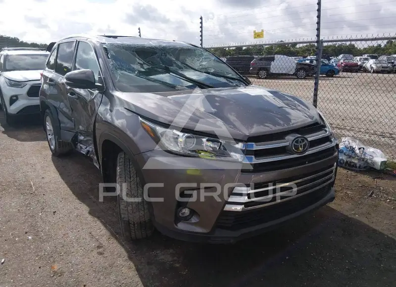 2019 Toyota Highlander фото