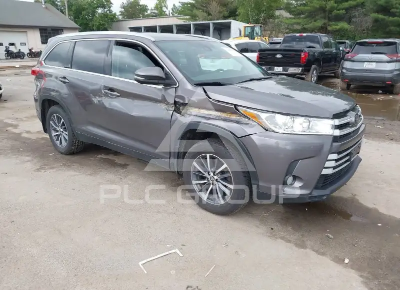 2019 Toyota Highlander фото