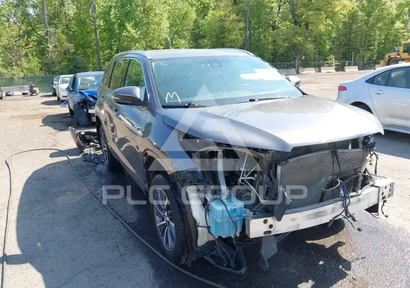 2019 Toyota Highlander фото
