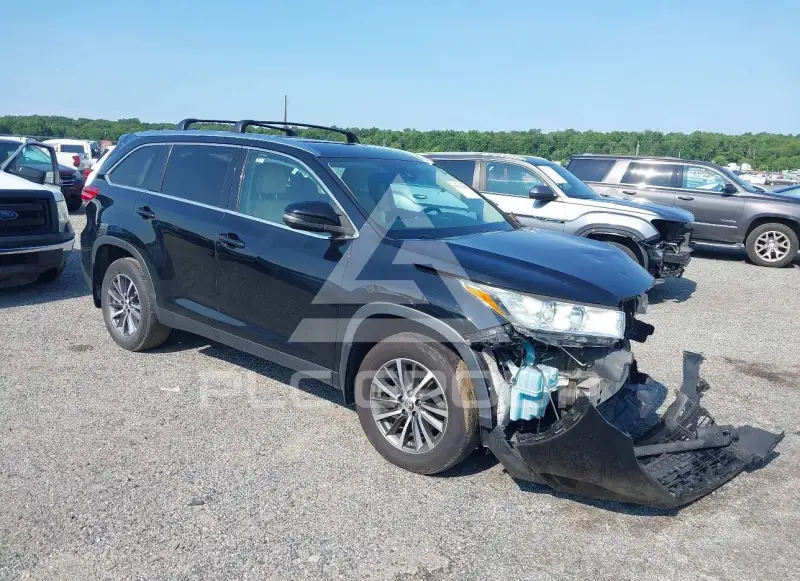 2019 Toyota Highlander фото