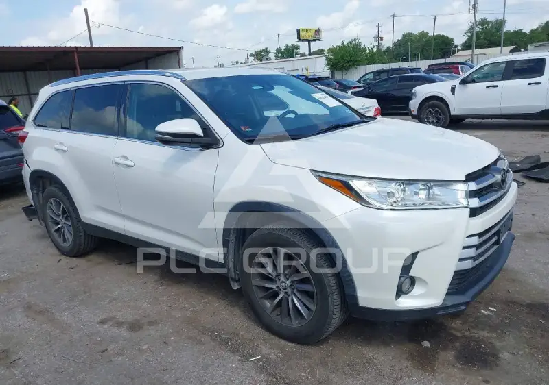 2019 Toyota Highlander фото