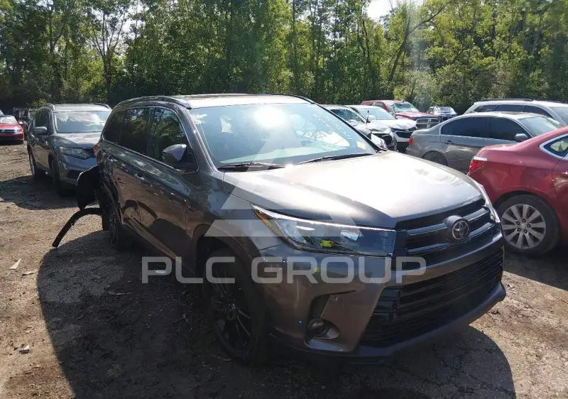 2019 Toyota Highlander фото