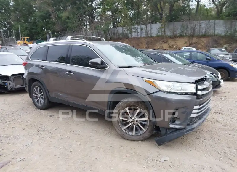 2019 Toyota Highlander фото