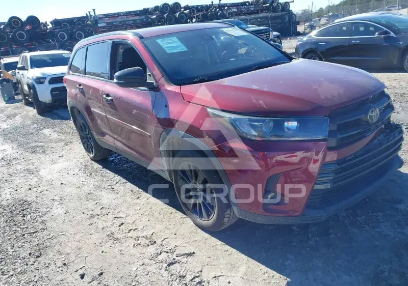 2019 Toyota Highlander photo