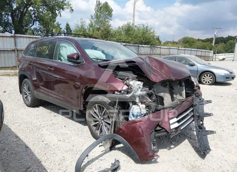 2019 Toyota Highlander фото