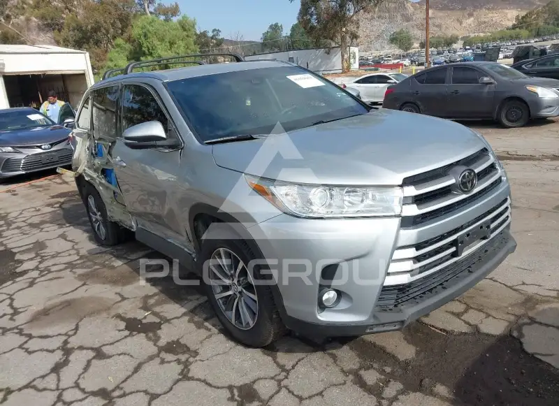 2019 Toyota Highlander фото