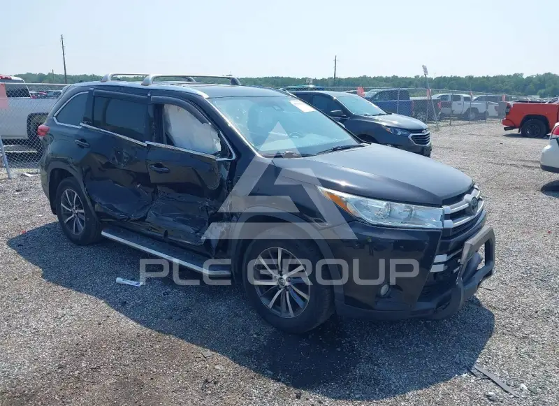 2019 Toyota Highlander фото