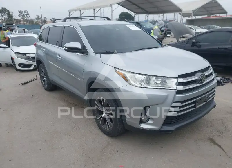 2019 Toyota Highlander фото