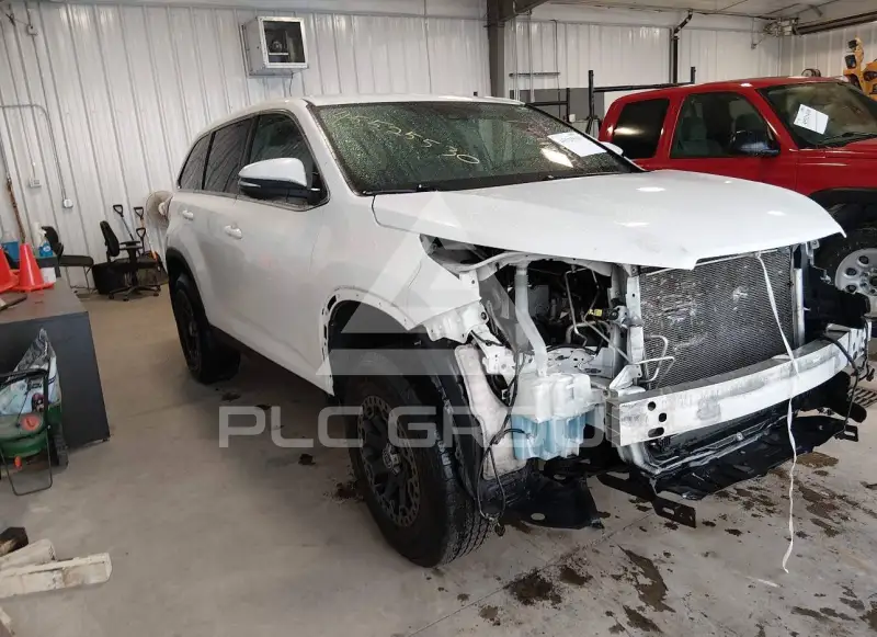 2019 Toyota Highlander photo