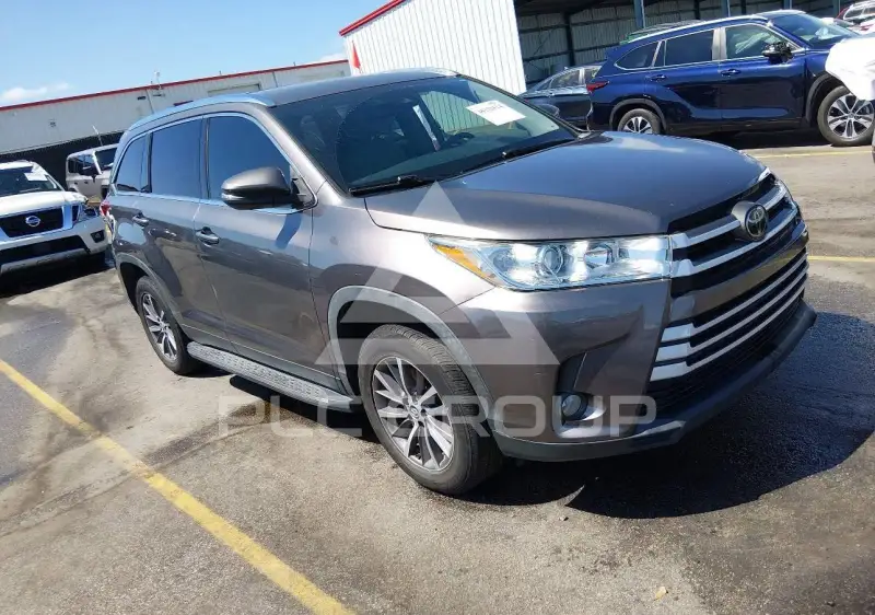 2019 Toyota Highlander фото
