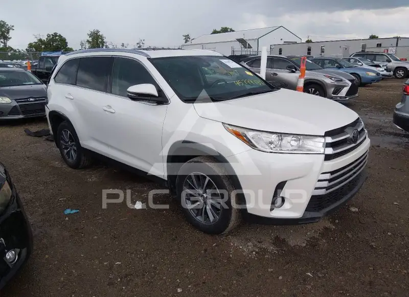 2019 Toyota Highlander фото