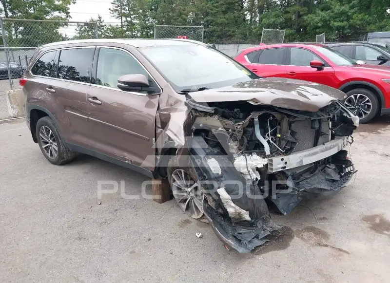 2019 Toyota Highlander фото