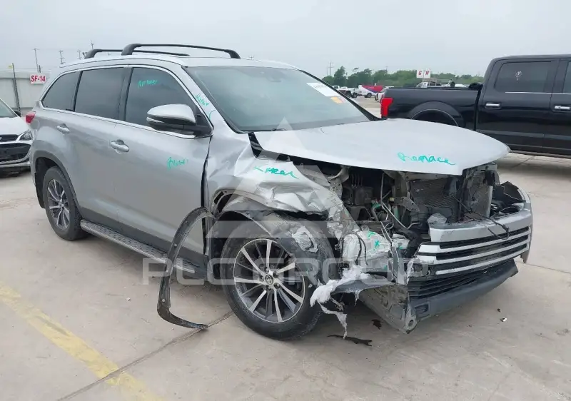 2019 Toyota Highlander фото