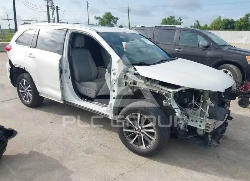 2019 Toyota Highlander фото