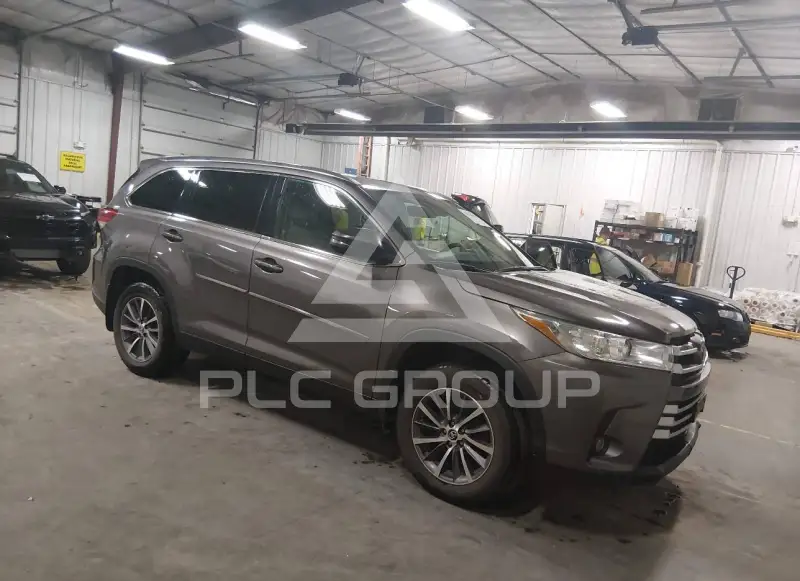 2019 Toyota Highlander фото
