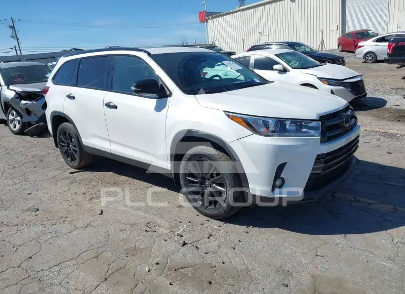 2019 Toyota Highlander photo