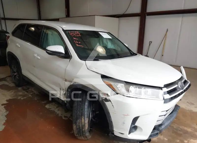 2019 Toyota Highlander photo