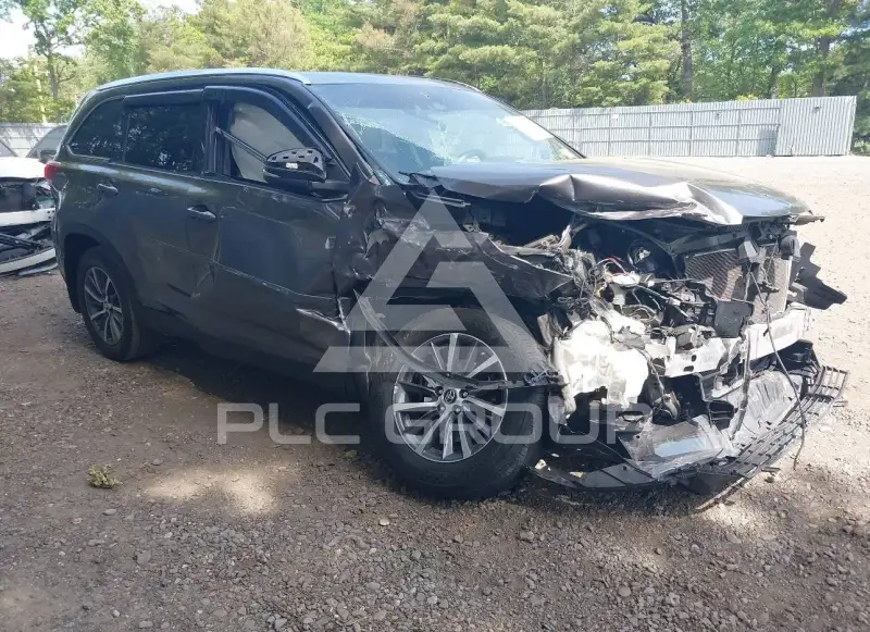 2019 Toyota Highlander фото