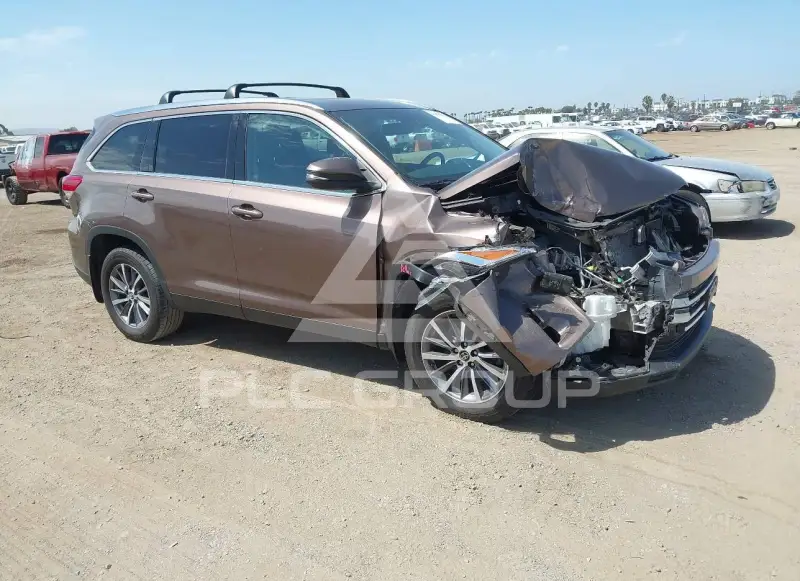 2019 Toyota Highlander photo