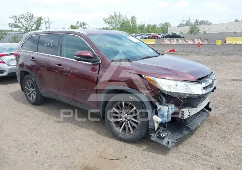 2019 Toyota Highlander photo