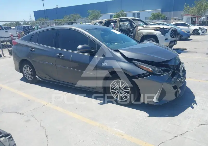 2019 Toyota PRIUS photo