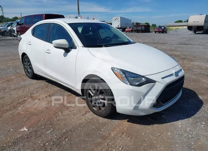 2019 Toyota YARIS фото