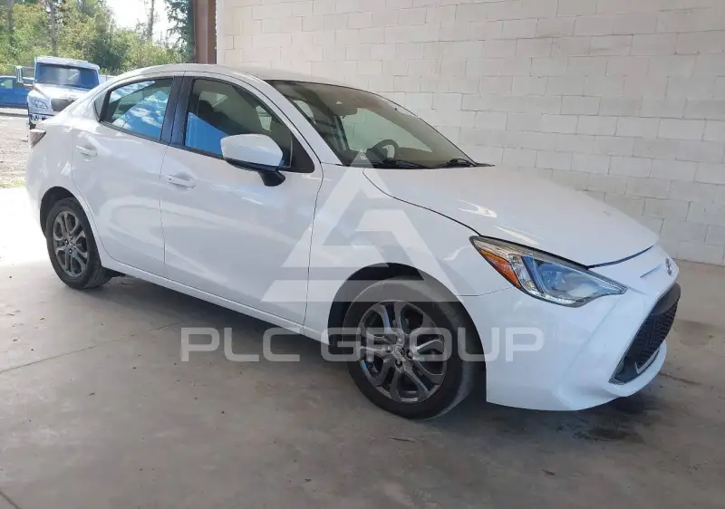 2019 Toyota YARIS фото