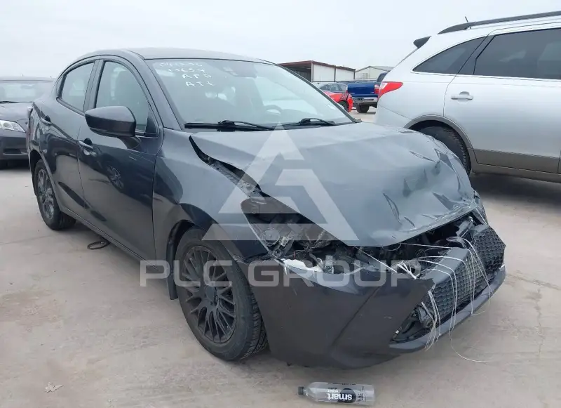 2019 Toyota YARIS фото