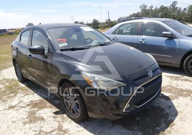 2019 Toyota YARIS фото