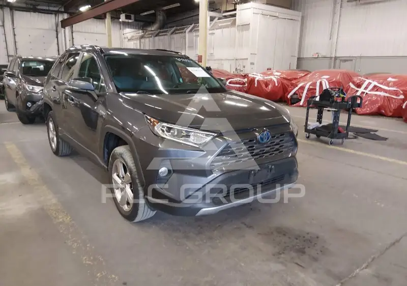 2019 Toyota RAV4 фото