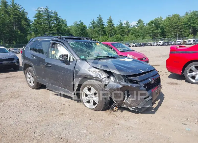 2019 Toyota RAV4 фото