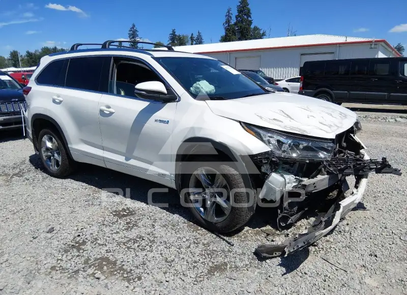 2019 Toyota Highlander photo