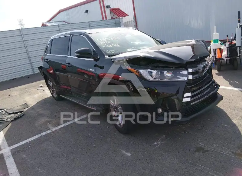 2019 Toyota Highlander photo