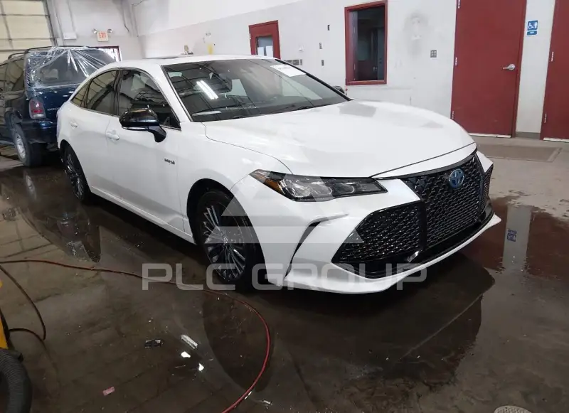 2019 Toyota AVALON фото