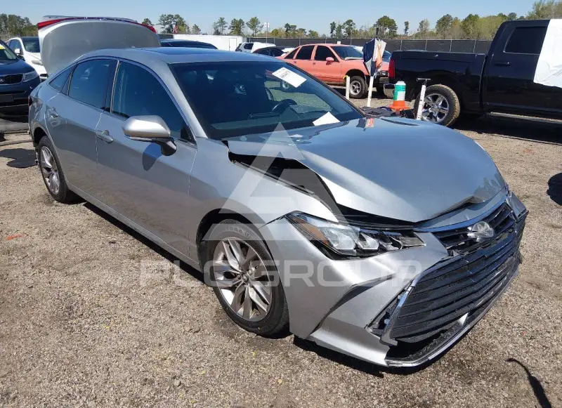 2019 Toyota AVALON фото